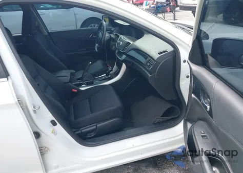 2015 Honda Accord Sport z USA, uszkodzony, nr VIN 1HGCR2F50FA080793